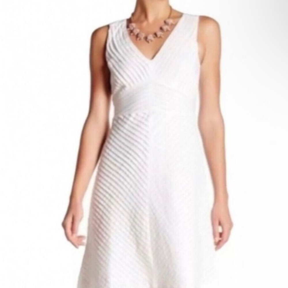 Banana Republic White Textured Midi Dress Size 6 Vintage BR excellent Condition